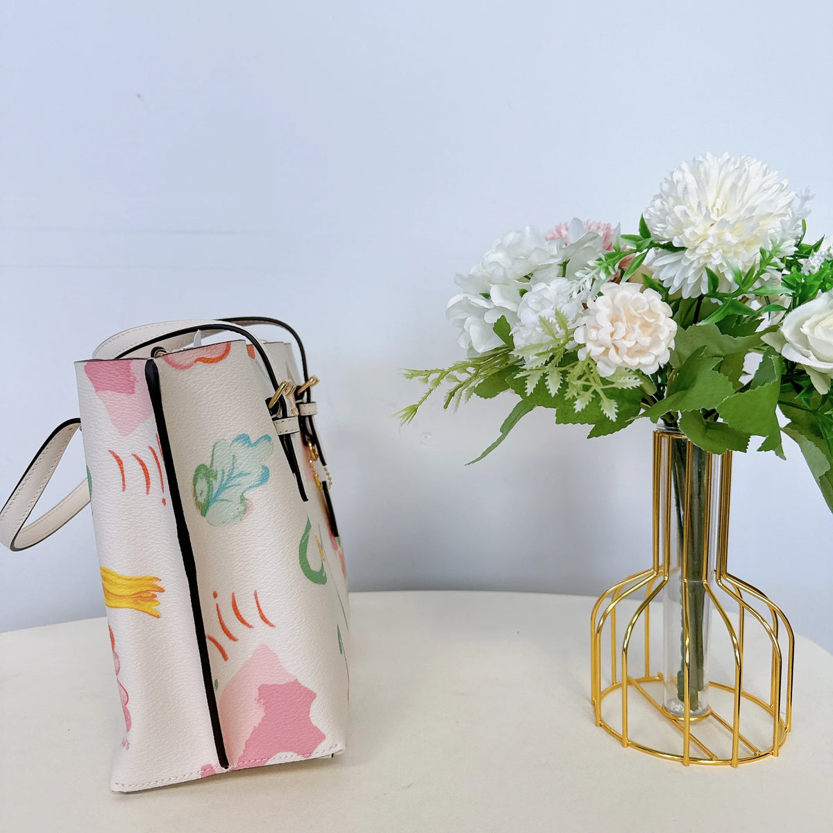 Chalk Multi Floral Print Tote Z2443